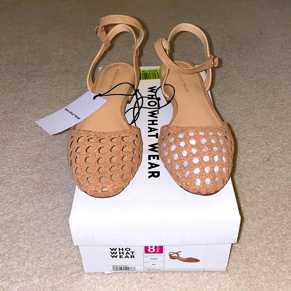 NWT Who What Wear Evelyn flats
